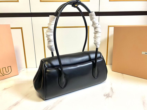 スーパーコピーブランドバッグ着用イメージ